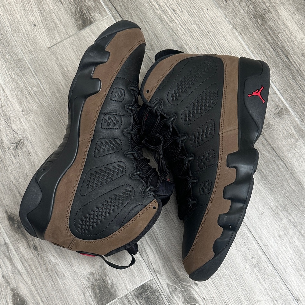 Air Jordan 9 Retro